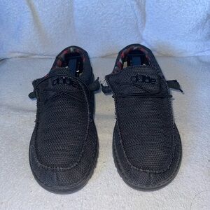 Hey Dude Jet Black shoes. Size 8 men’s. Very comfortable!